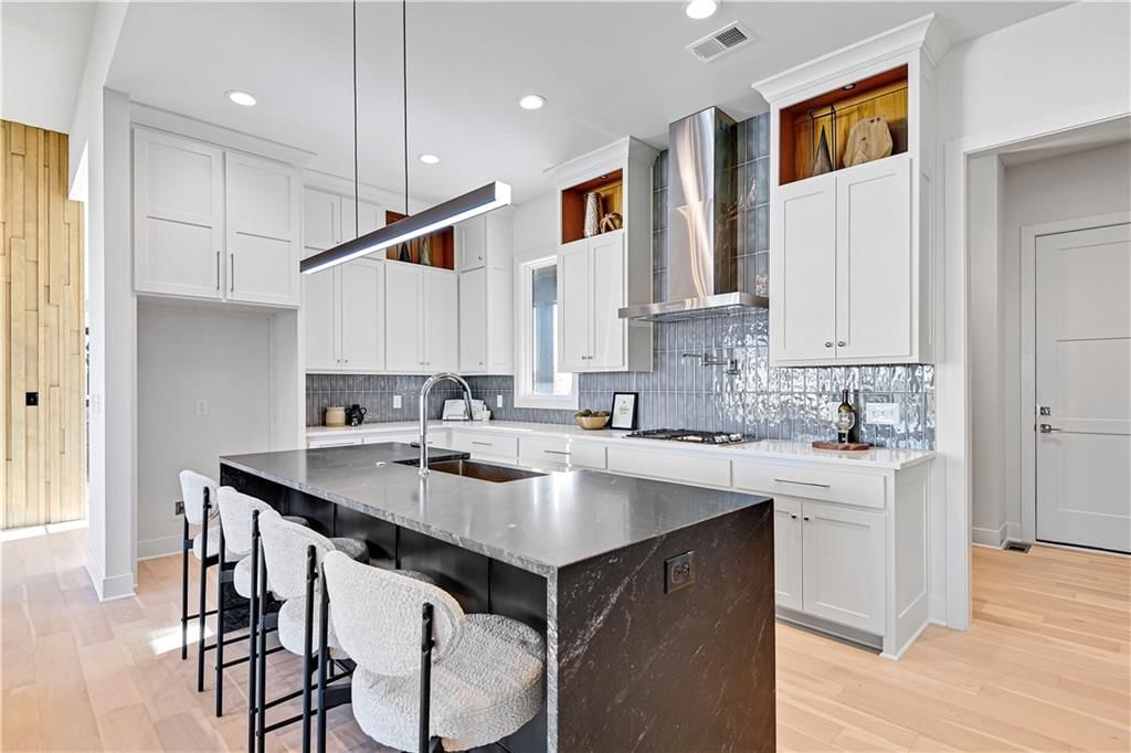 17321 Gillette Street — photo 14