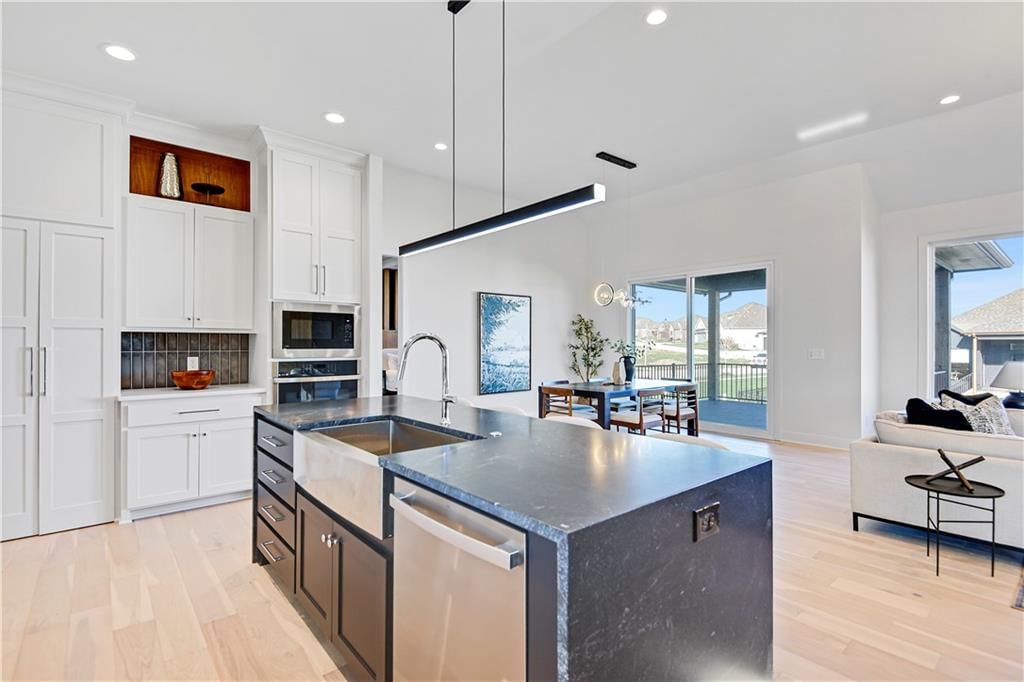 17321 Gillette Street — photo 15