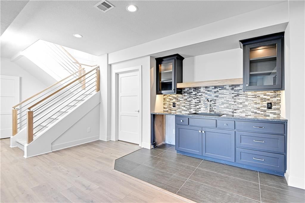 17321 Gillette Street — photo 34
