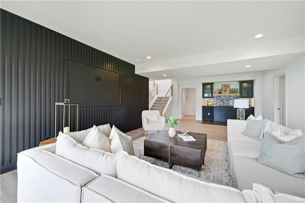 17321 Gillette Street — photo 37