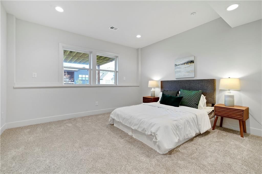 17321 Gillette Street — photo 42