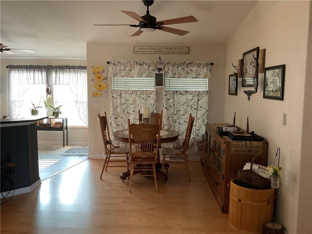 410 NE Sycamore Court — photo 16