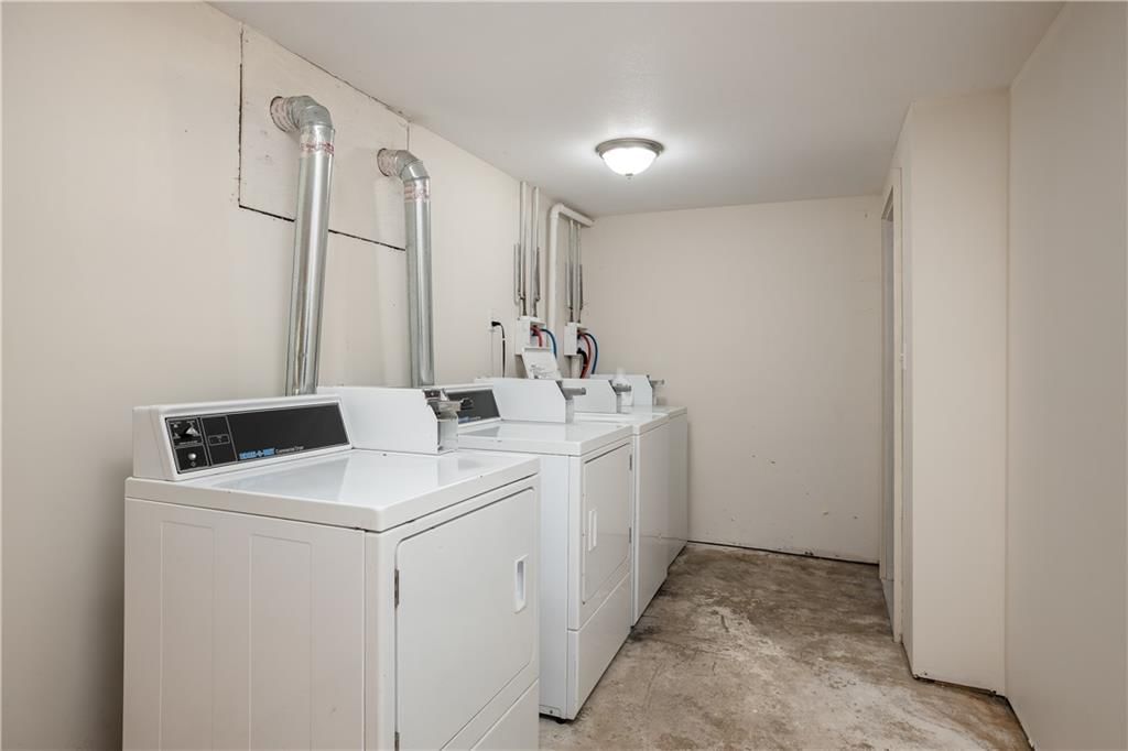 525 N Osage Street — photo 22
