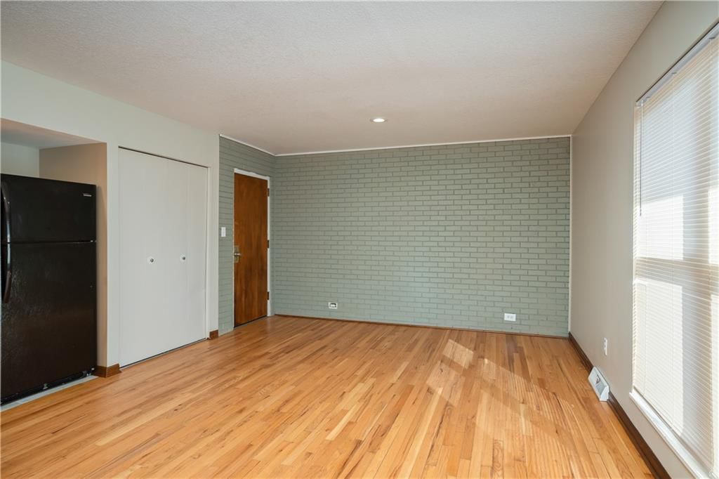 525 N Osage Street — photo 32