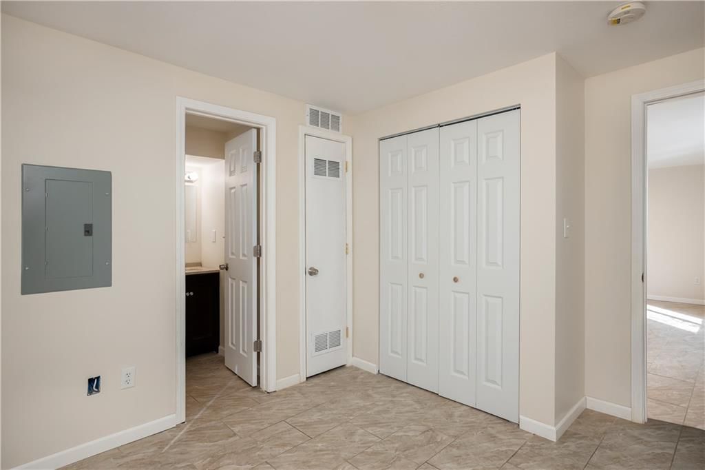 525 N Osage Street — photo 34