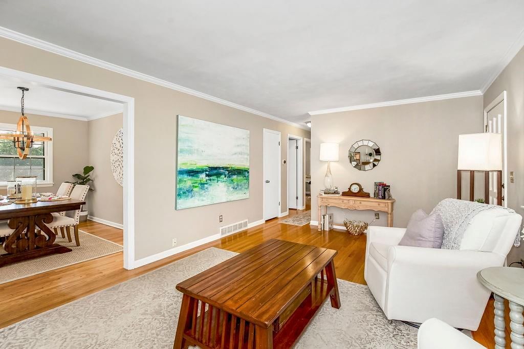 9919 Linden Street — photo 5