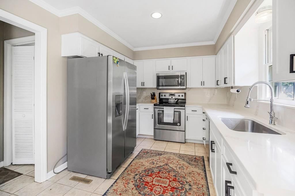9919 Linden Street — photo 10