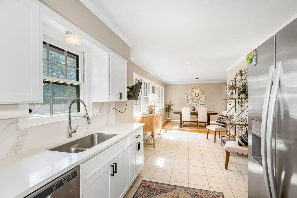 9919 Linden Street — photo 12