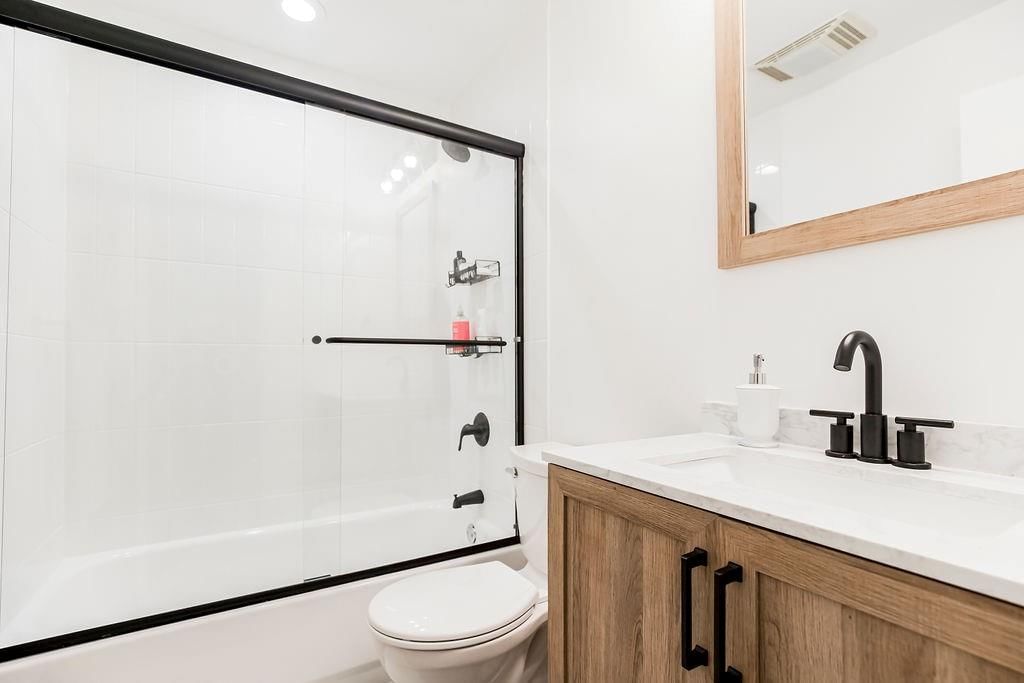 9919 Linden Street — photo 17