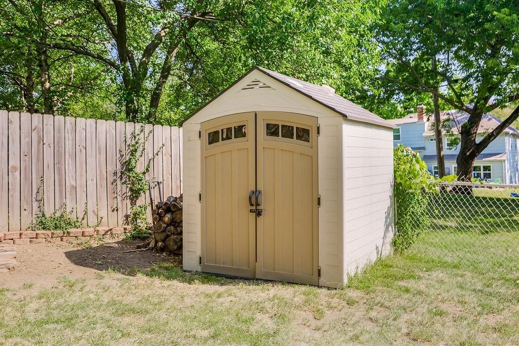 9919 Linden Street — photo 32