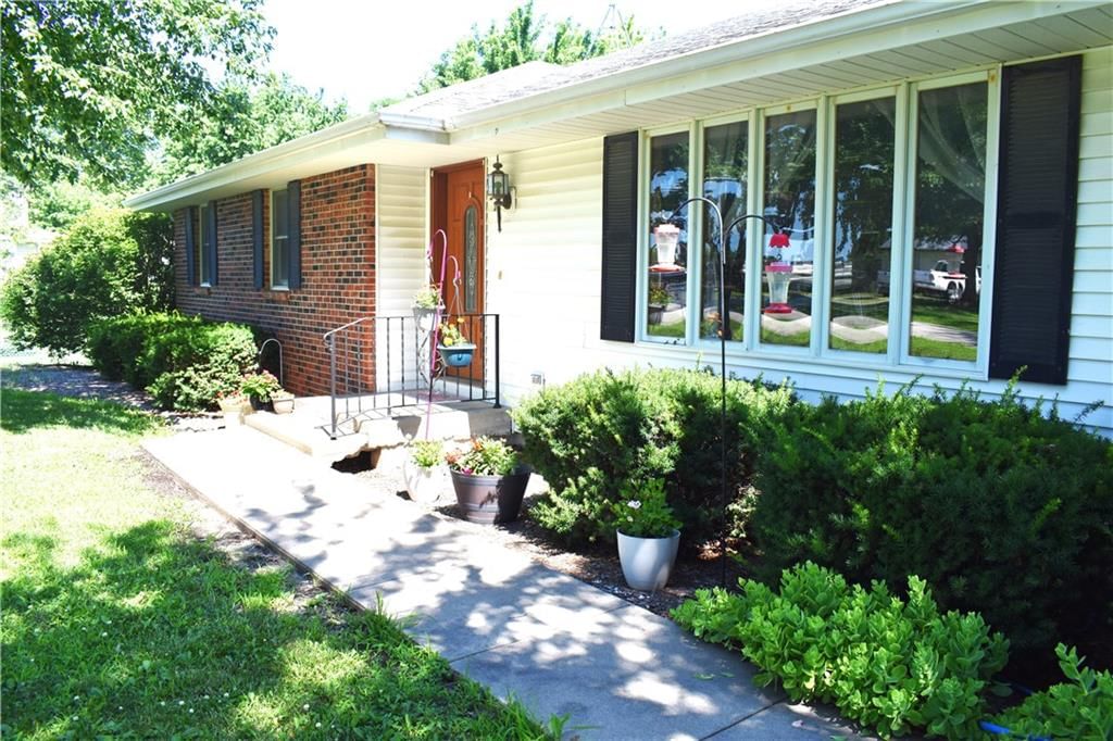 515 E Sheridan Street — photo 2