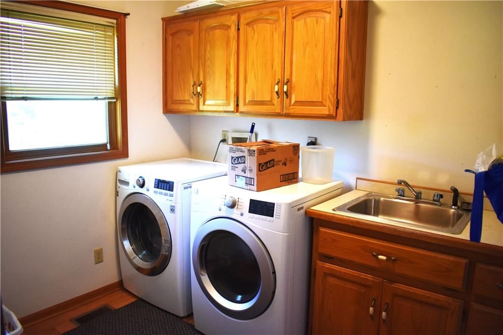 515 E Sheridan Street — photo 7