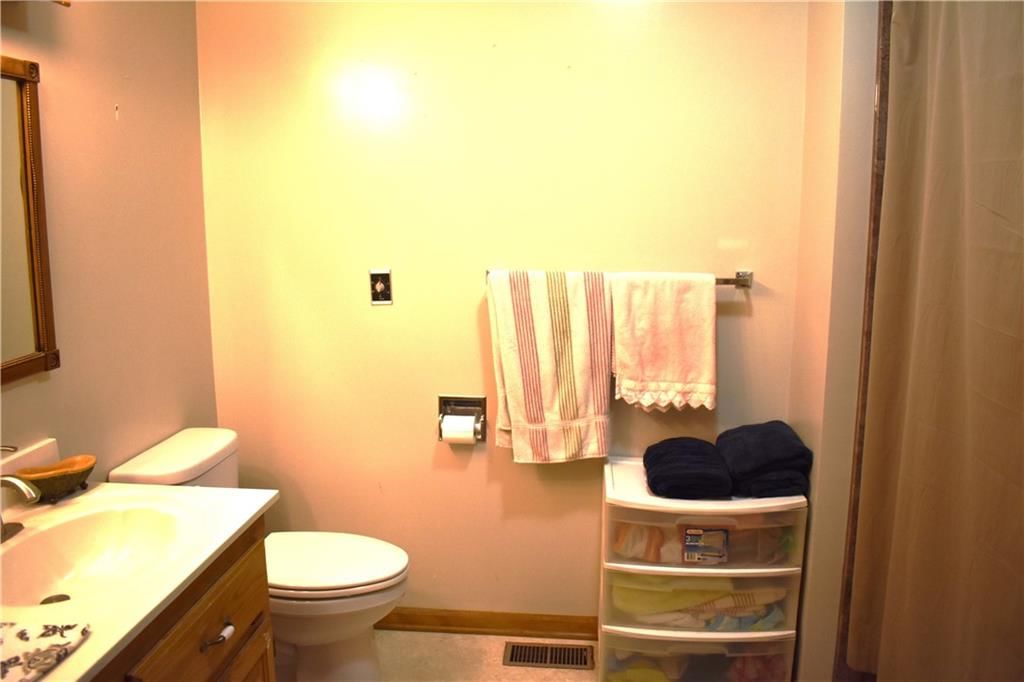 515 E Sheridan Street — photo 13
