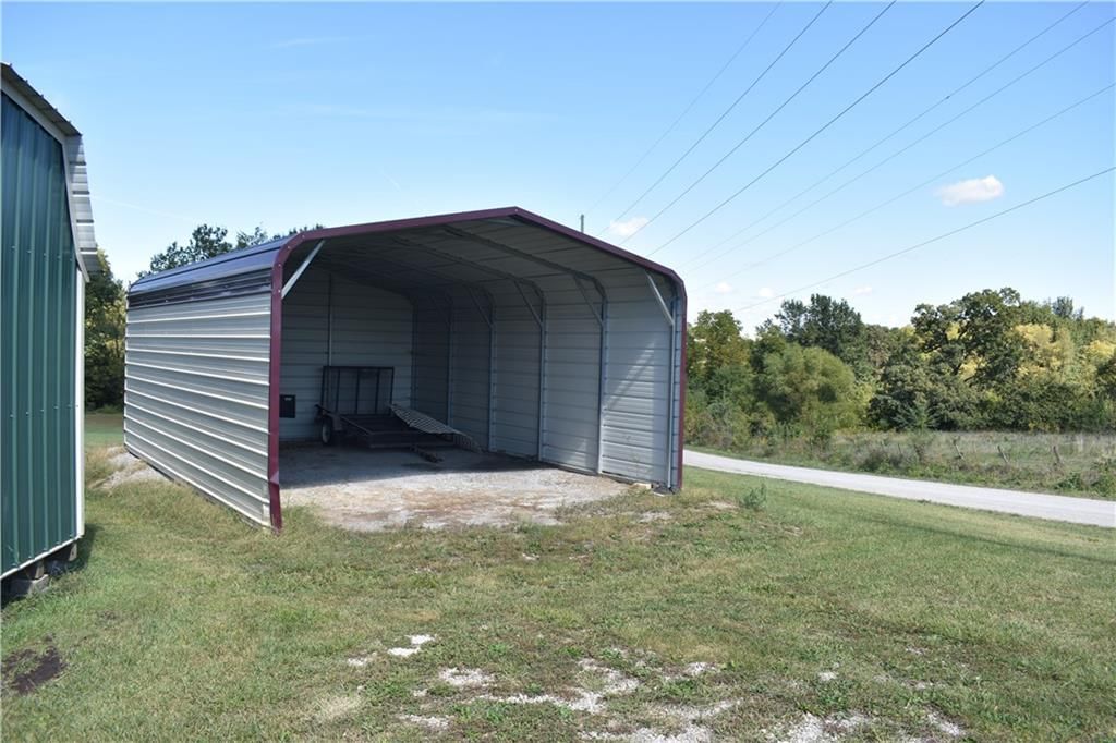 515 E Sheridan Street — photo 30