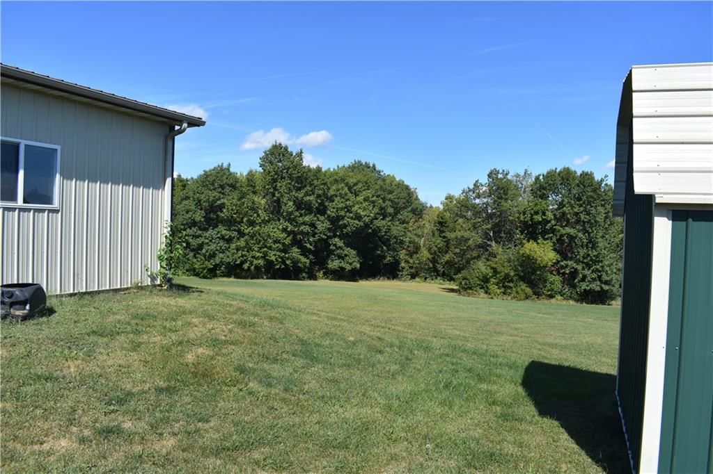 515 E Sheridan Street — photo 32