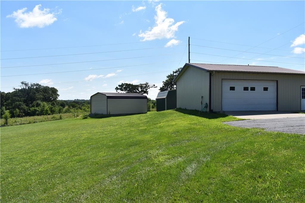 515 E Sheridan Street — photo 36
