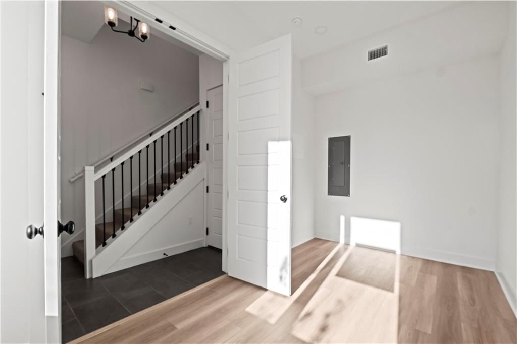 449 SW Longview Boulevard — photo 3