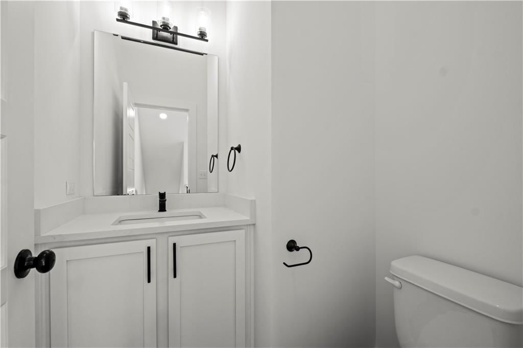 449 SW Longview Boulevard — photo 13
