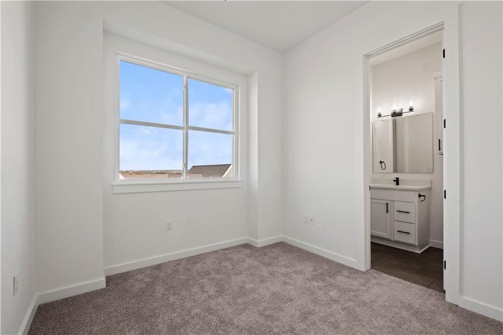 451 SW Longview Boulevard — photo 19