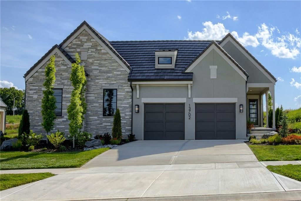 13702 Pembroke Lane — photo 3
