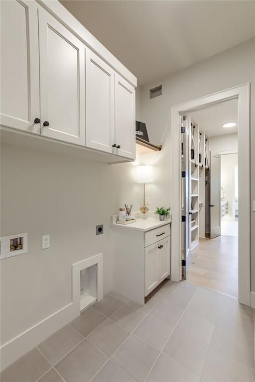 13702 Pembroke Lane — photo 16