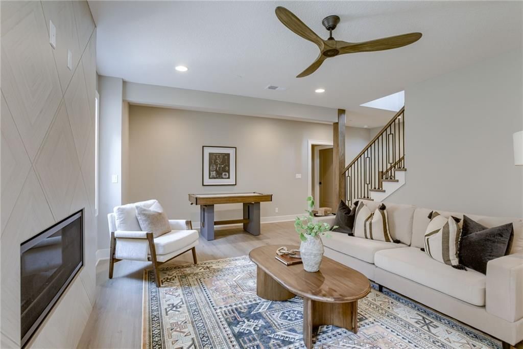 13706 Pembroke Lane — photo 30