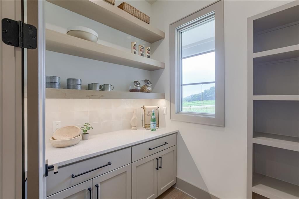 13708 Pembroke Lane — photo 10