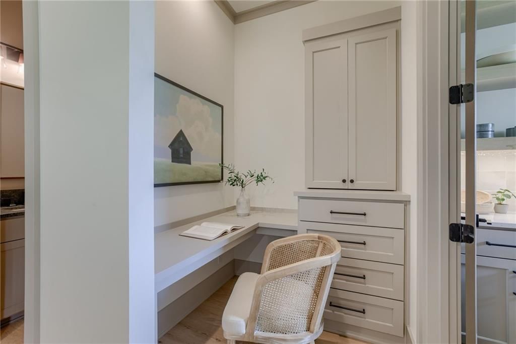 13708 Pembroke Lane — photo 17