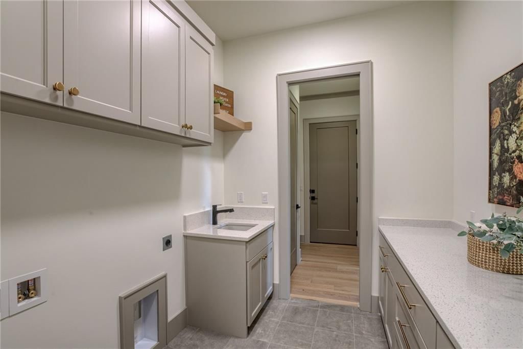 13708 Pembroke Lane — photo 18