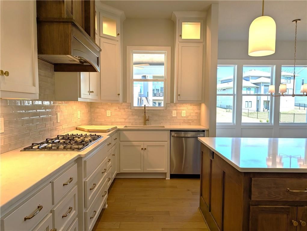16909 Futura Street — photo 7