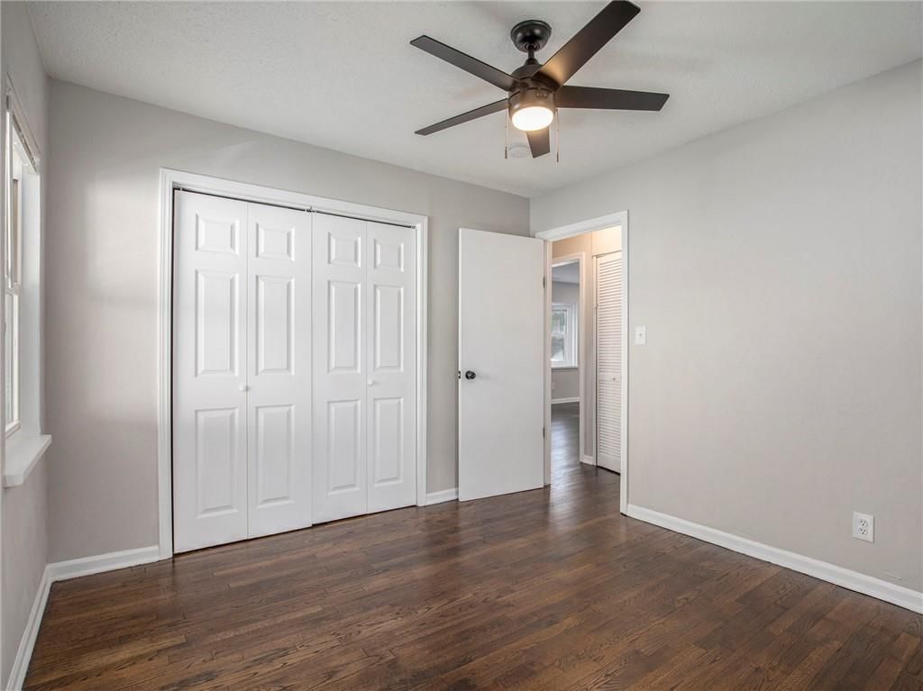 Photo 14 of 18 - 339 E Nettleton Avenue