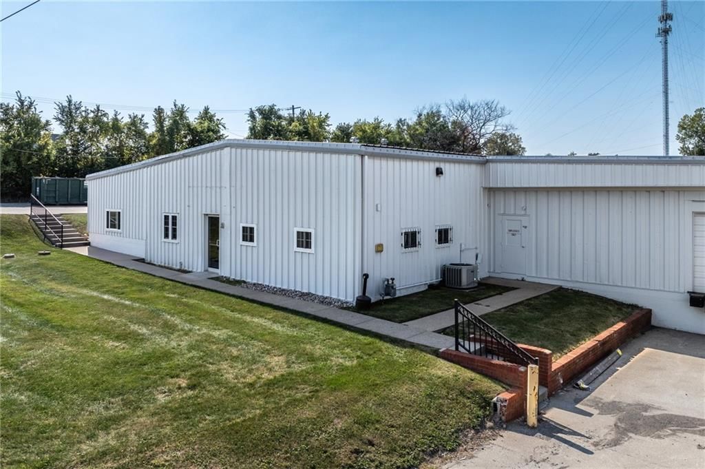 3314 S Leonard Road, St Joseph, MO
