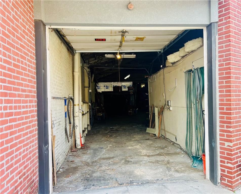 Photo 15 of 27 - 1828 Frederick Avenue