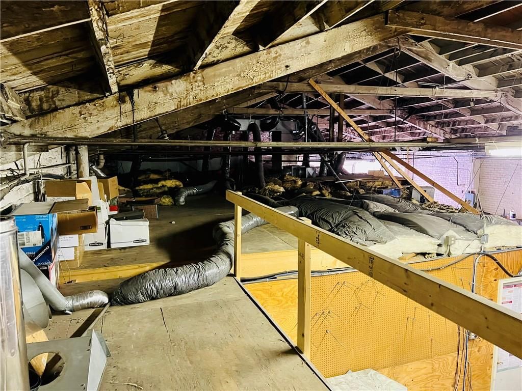 Photo 18 of 27 - 1828 Frederick Avenue