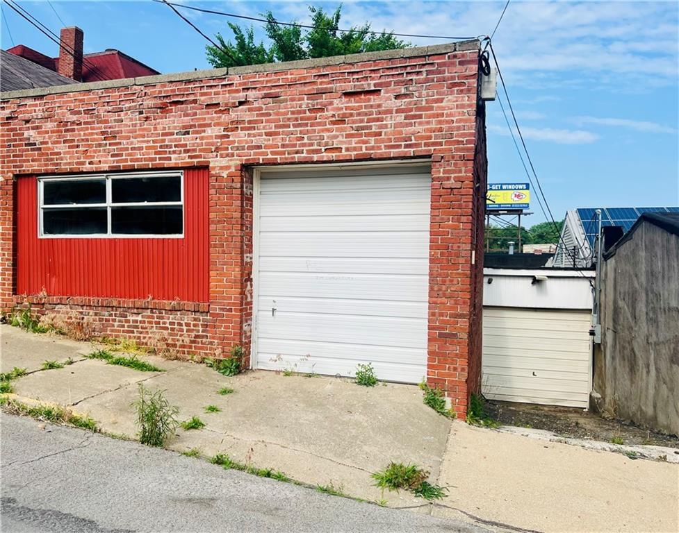 Photo 26 of 27 - 1828 Frederick Avenue