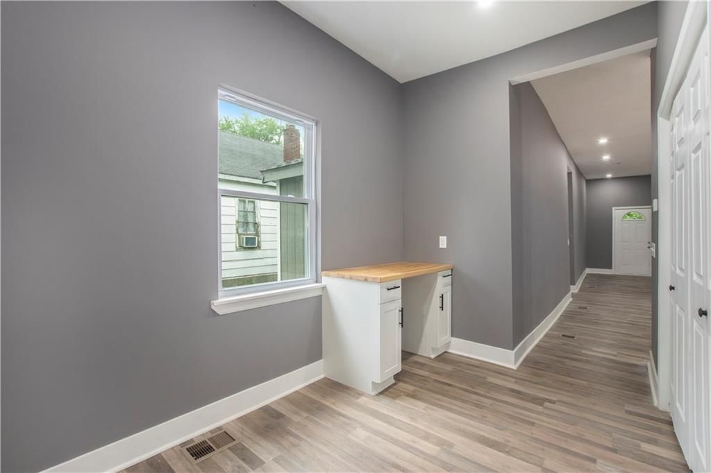 506 Dakota Street — photo 25