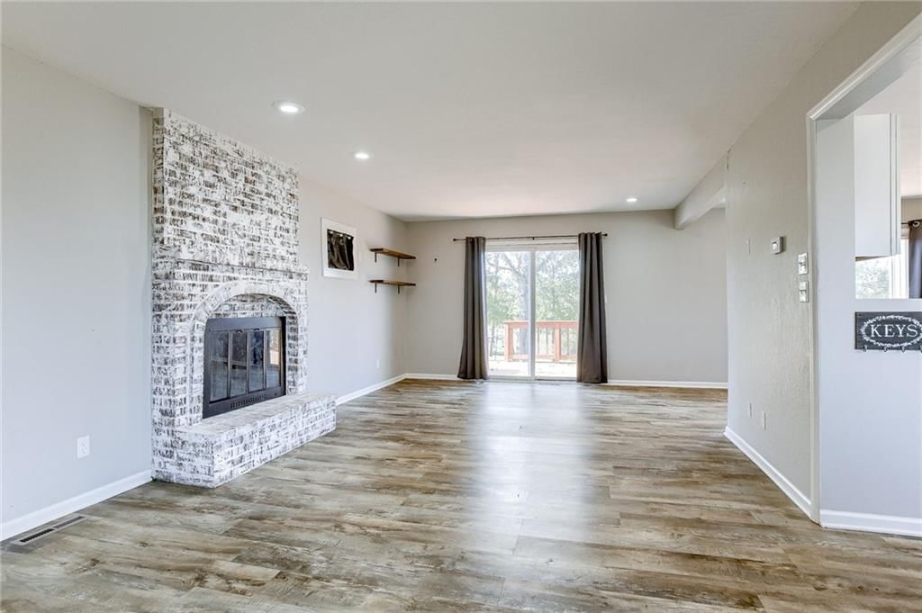 847 Lake Viking Terrace — photo 9