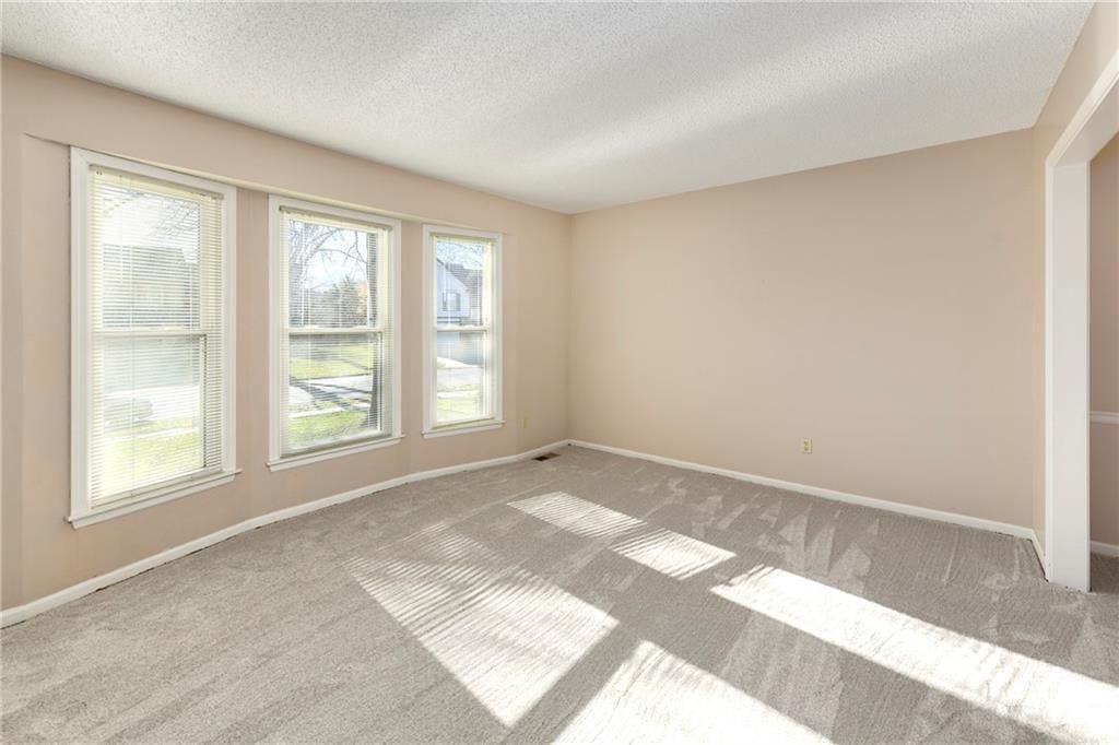 8806 W 118th Terrace — photo 12