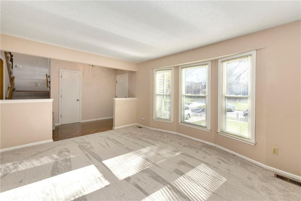 8806 W 118th Terrace — photo 15