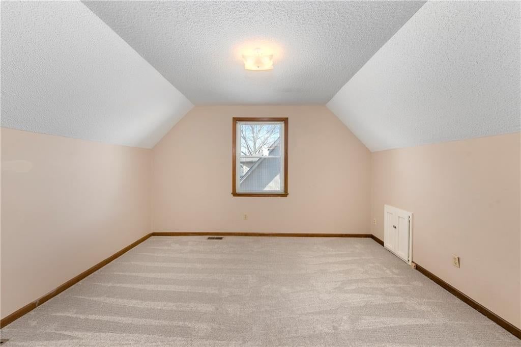8806 W 118th Terrace — photo 16