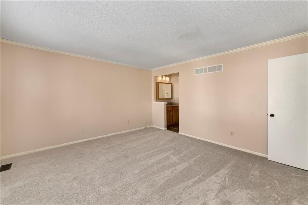 8806 W 118th Terrace — photo 18