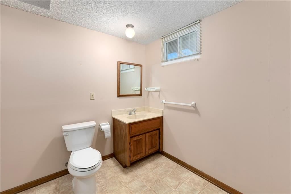 8806 W 118th Terrace — photo 26