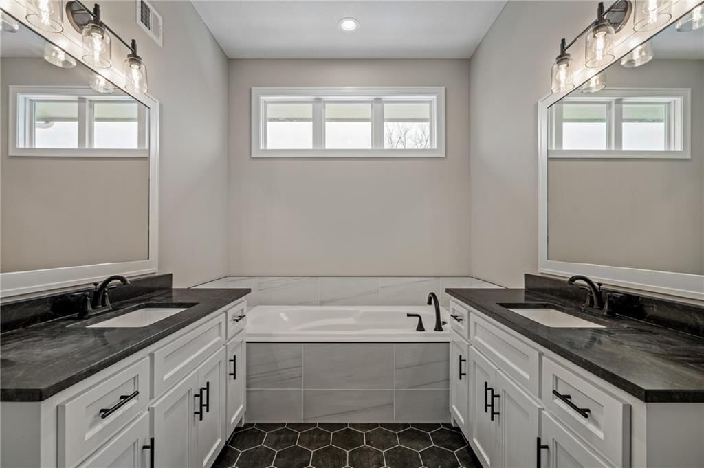 24182 W 91st Terrace — photo 18