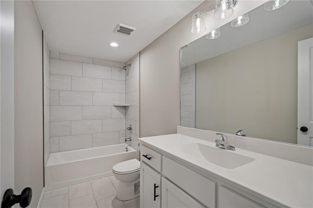 24182 W 91st Terrace — photo 32