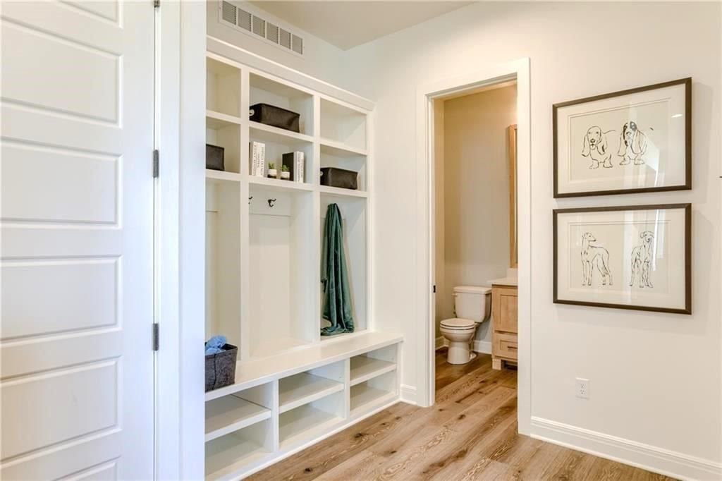 2461 W 176 Street — photo 22