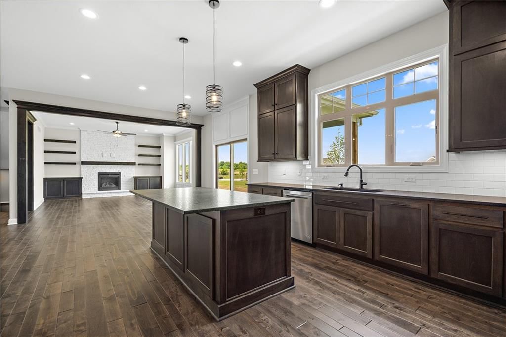 9183 Saddletop Street — photo 15
