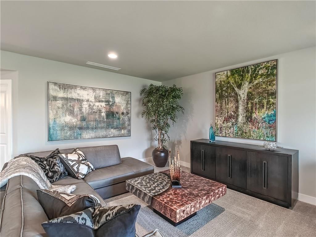 16724 Hayes Street — photo 34