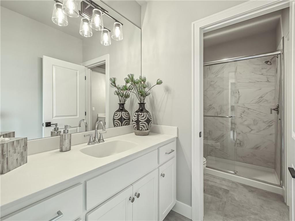 16724 Hayes Street — photo 41