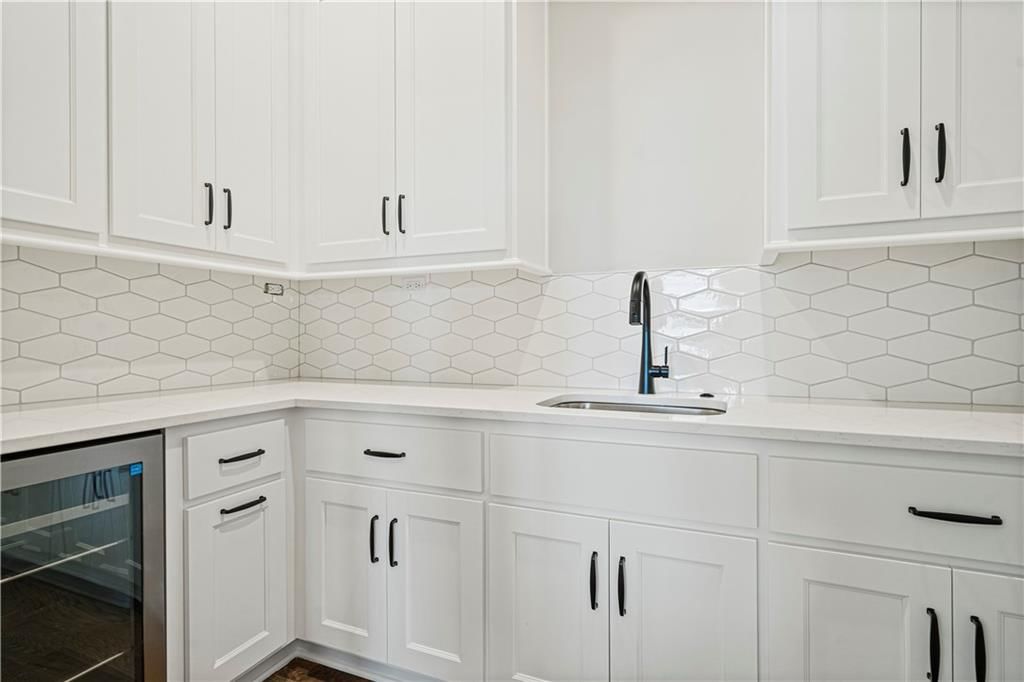 22018 W 114th Court — photo 30
