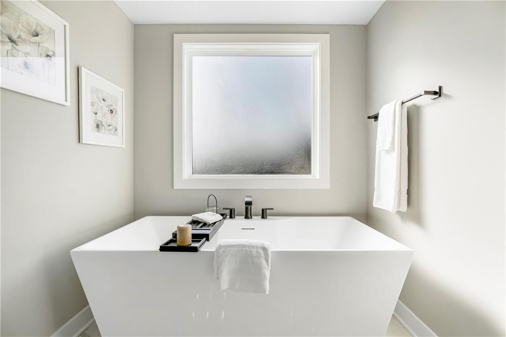 15447 W 166th Terrace — photo 32